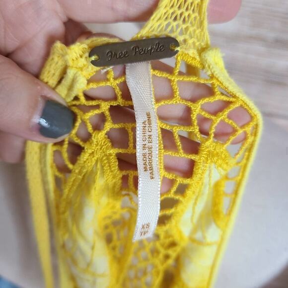 Free People Embellished‎ Knit Lace Tank Small - Picture 6 of 7